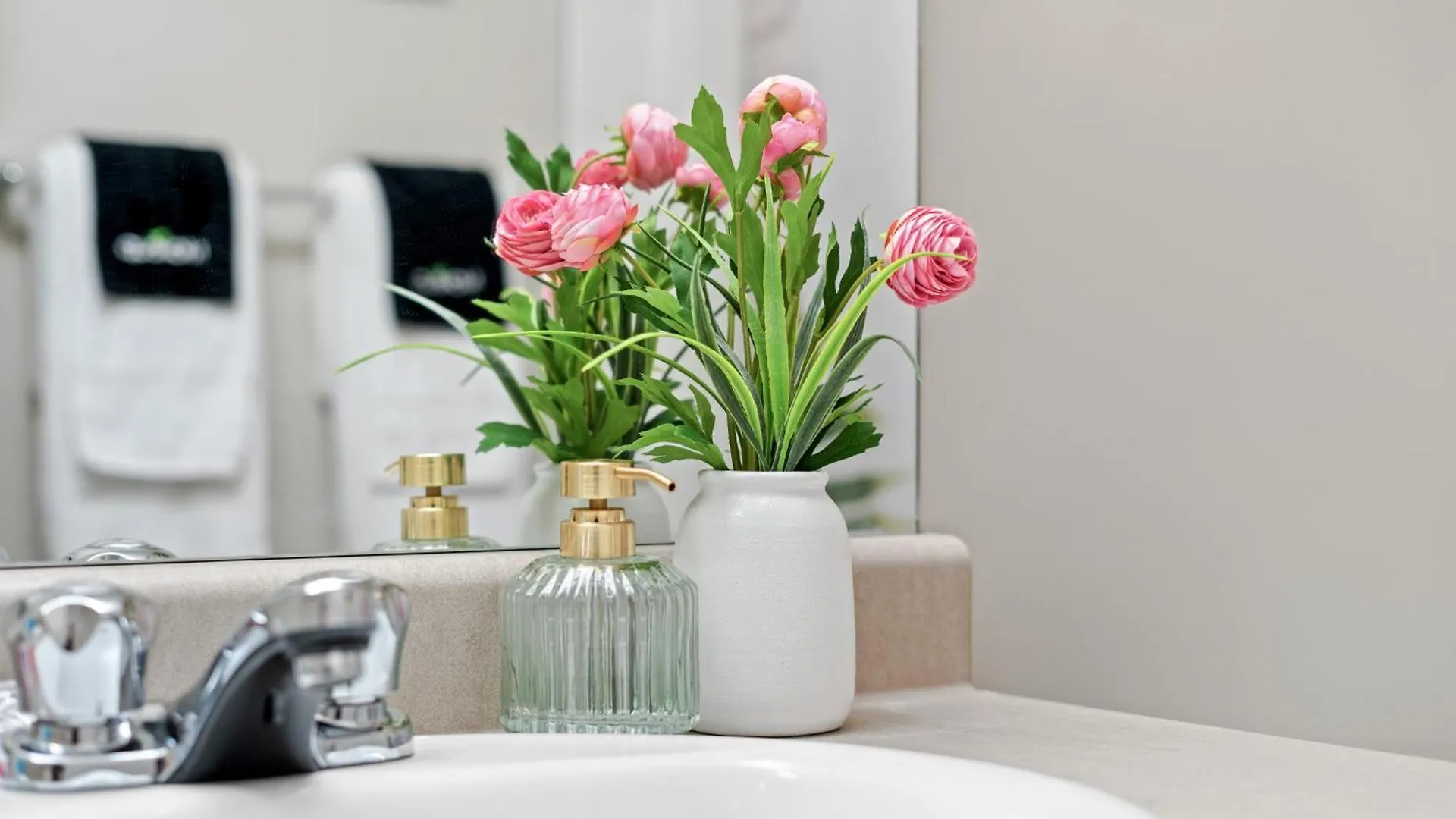 埃德蒙顿The Urban Heaven, Sleek 2Br , Ac公寓 埃德蒙顿